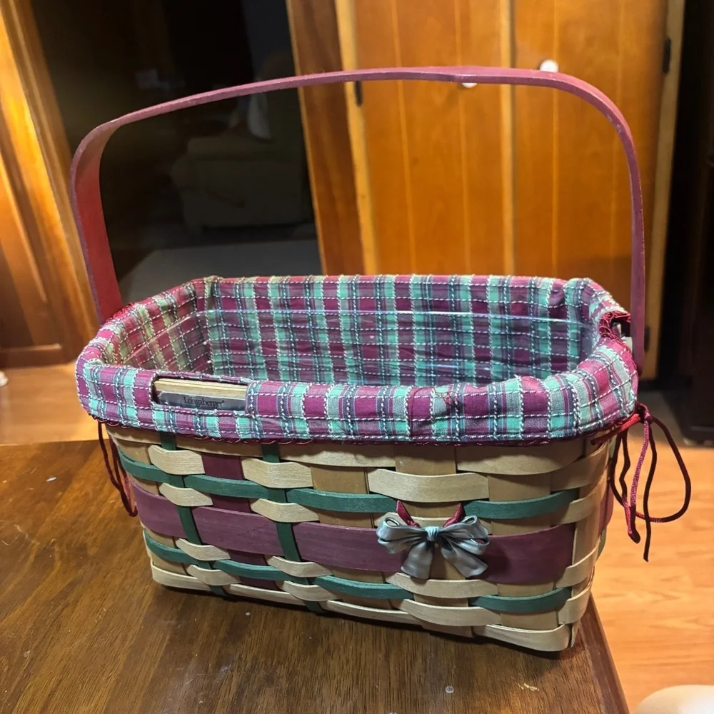 Longaberger 2008 Christmas Wrap It Up Basket bow liner plaid red green